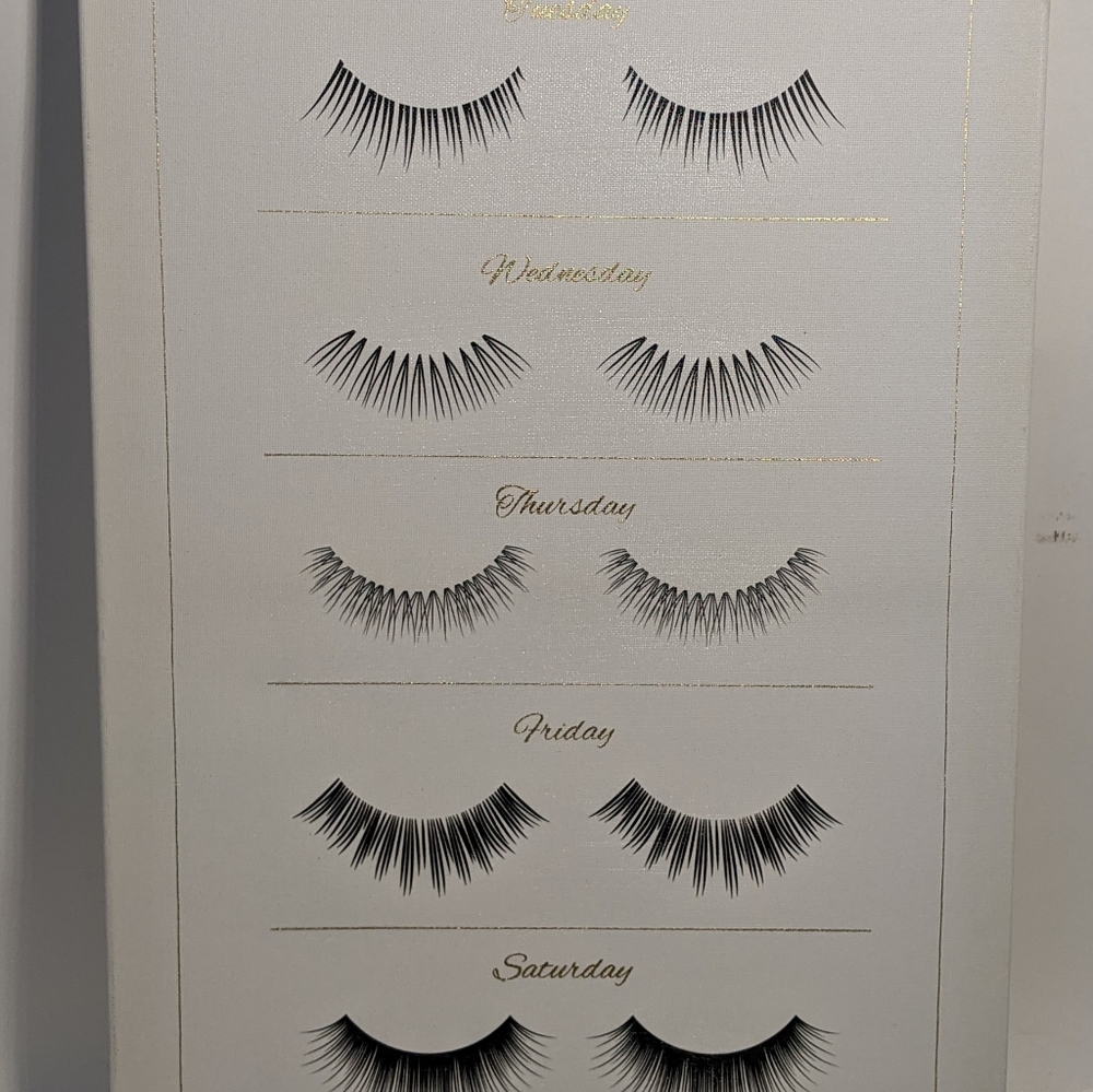 Eye Lash Day Of The Week